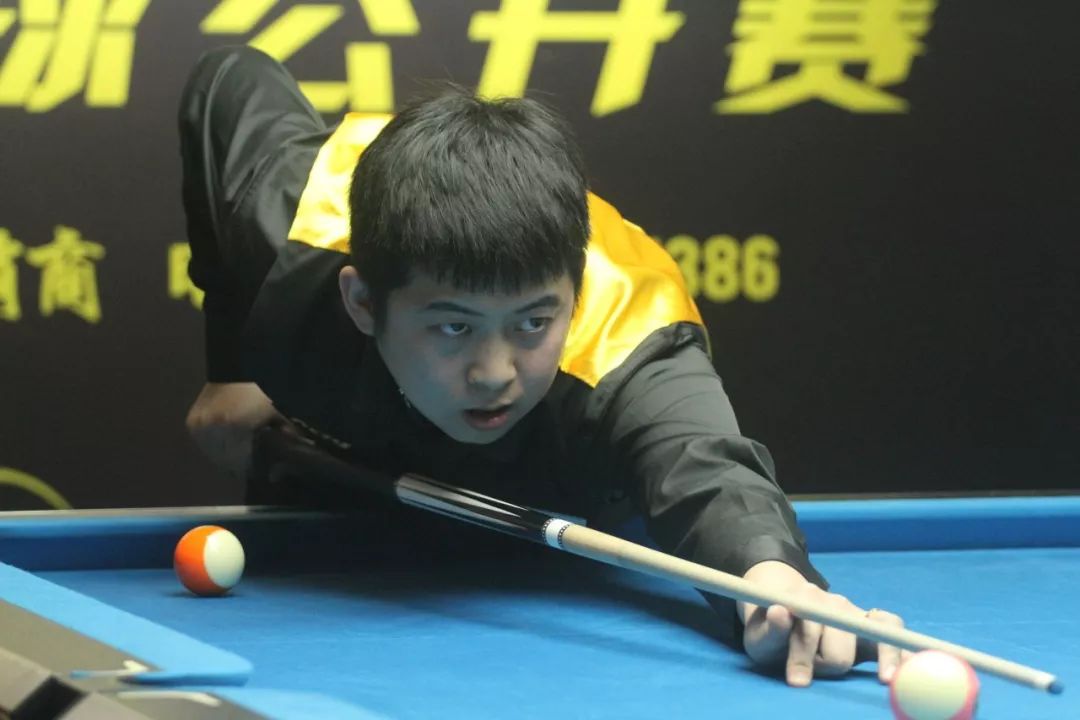 道路上再一 道路上再一