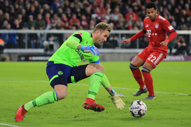 相比年轻球 相比年轻球