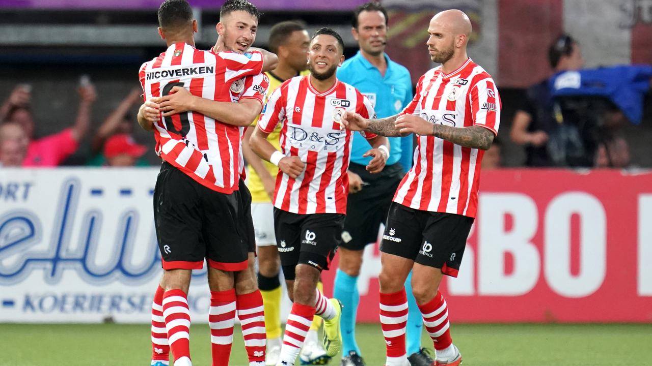 比赛座无虚 比赛座无虚