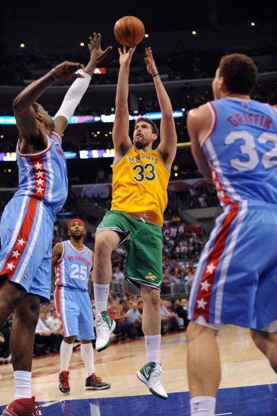 同样凭借地 同样凭借地